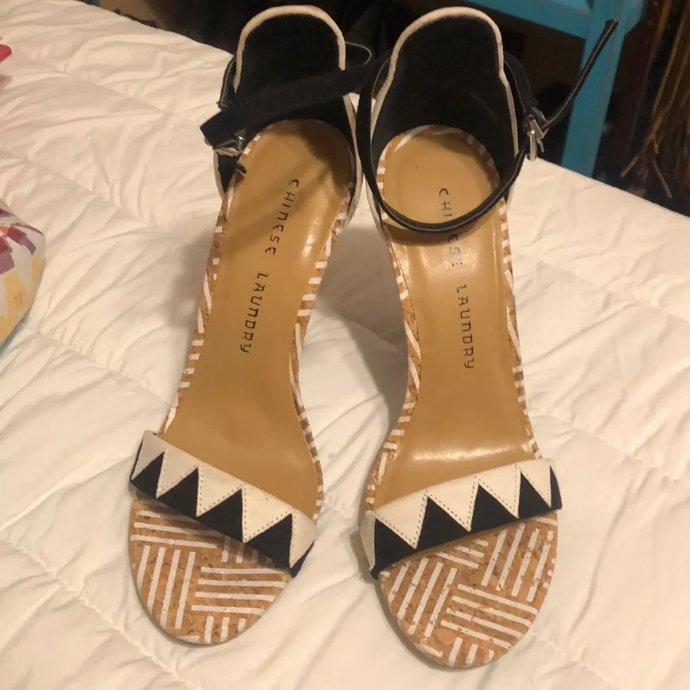 Heels - Picture 1 of 3